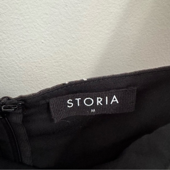 Storia Floral Sheer Sleeve Blouse - Picture 3 of 5